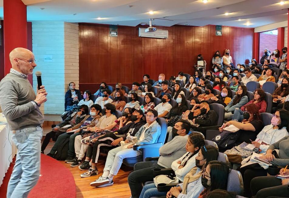 Licenciatura en Psicoterapia de la UATx es reconocida a nivel nacional